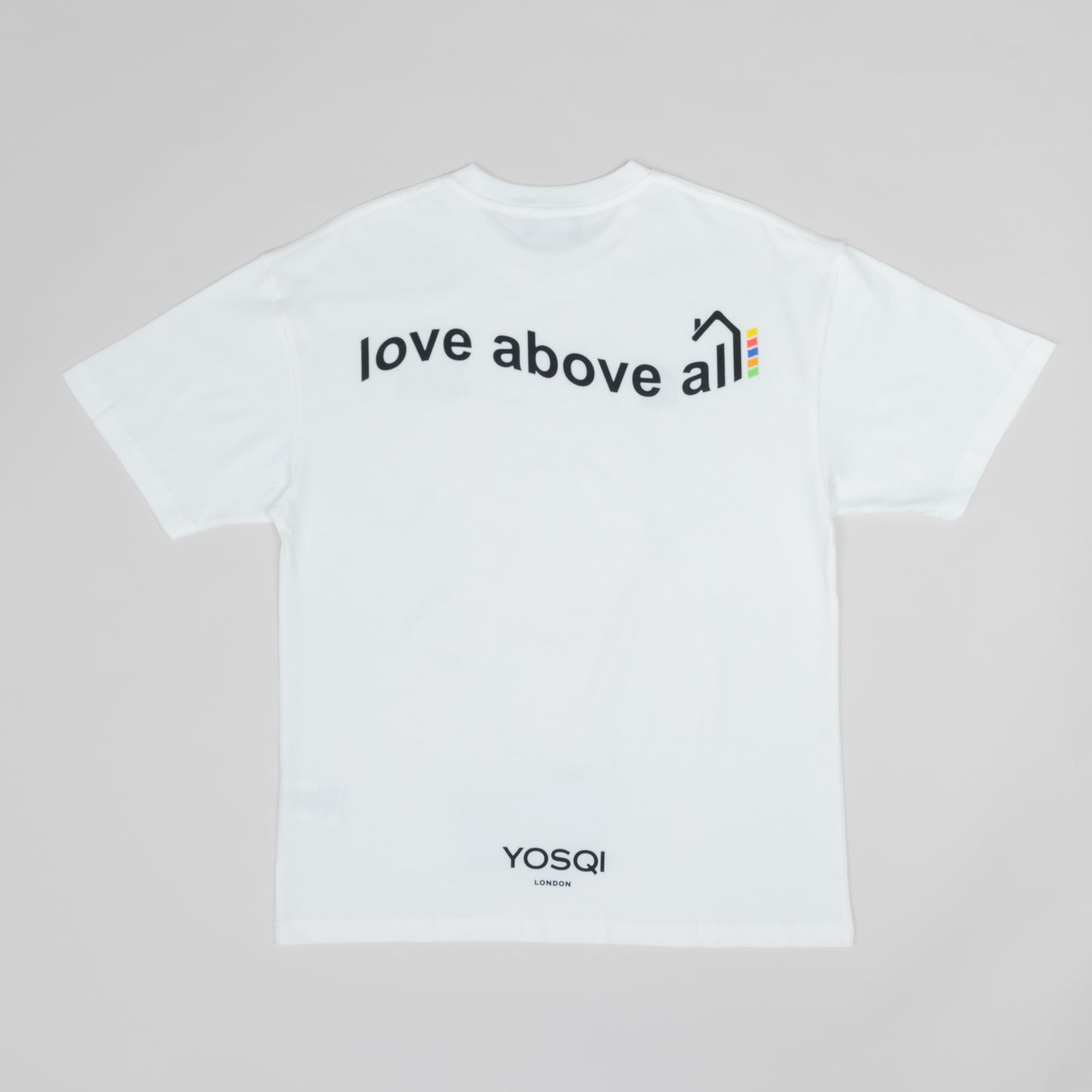 Yosqi 'Love above all' Tee