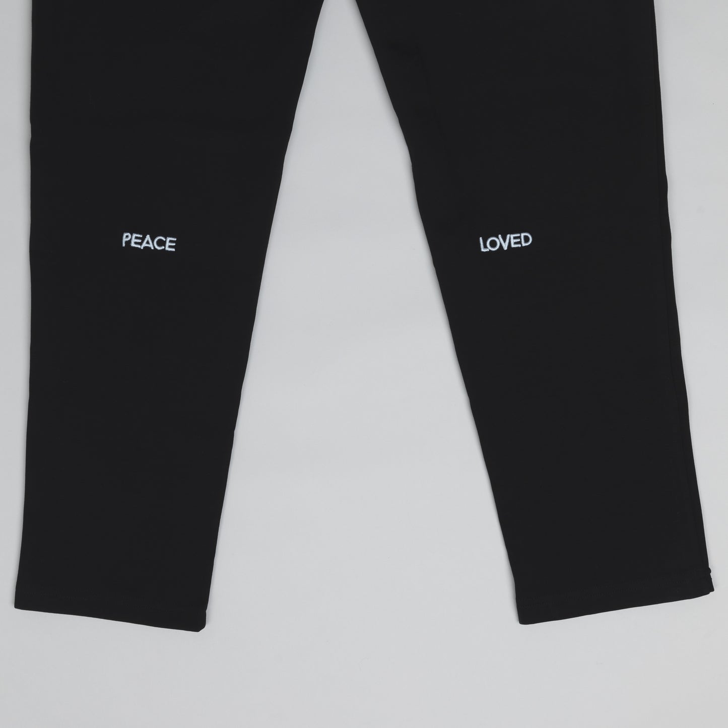 Yosqi 'Peace & love' Tapered Sweatpants