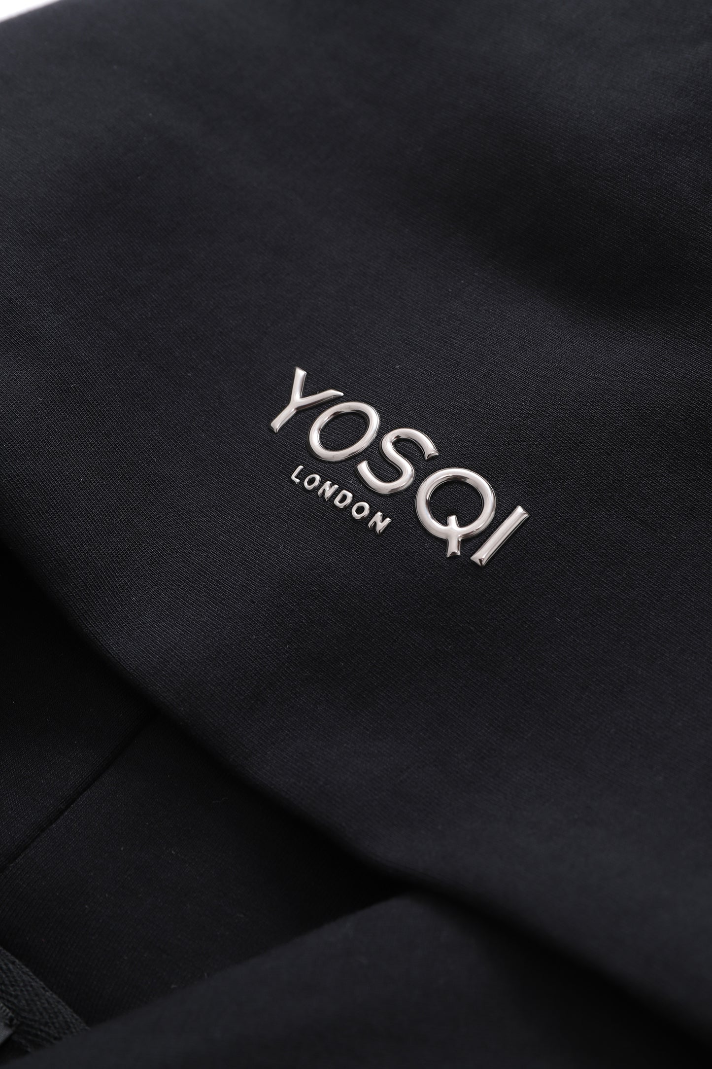 YOSQI Embossed Metal Logo Hoodie(Black)